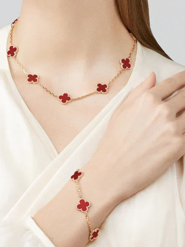 CLOVER | 10 Motivational Red Necklace